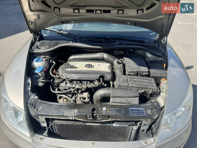 Бежевий Шкода Октавія, об'ємом двигуна 1.8 л та пробігом 209 тис. км за 7700 $, фото 12 на Automoto.ua