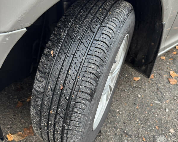 Бежевый Шкода Октавия, объемом двигателя 1.8 л и пробегом 173 тыс. км за 6500 $, фото 3 на Automoto.ua