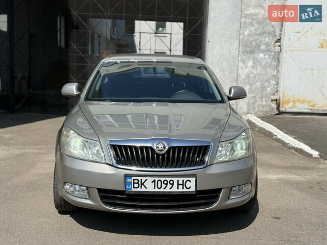 Бежевий Шкода Октавія, об'ємом двигуна 1.9 л та пробігом 278 тис. км за 6600 $, фото 3 на Automoto.ua