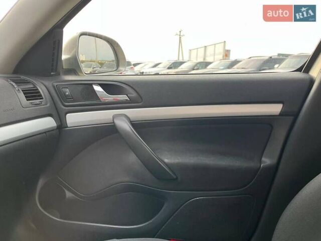 Бежевый Шкода Октавия, объемом двигателя 1.6 л и пробегом 214 тыс. км за 6790 $, фото 22 на Automoto.ua