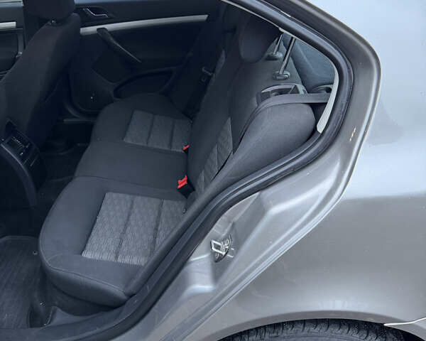 Бежевый Шкода Октавия, объемом двигателя 1.8 л и пробегом 173 тыс. км за 6500 $, фото 19 на Automoto.ua