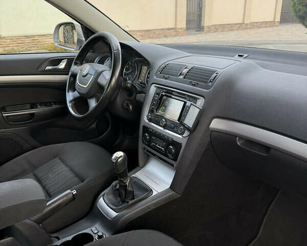 Бежевый Шкода Октавия, объемом двигателя 1.2 л и пробегом 255 тыс. км за 6700 $, фото 11 на Automoto.ua