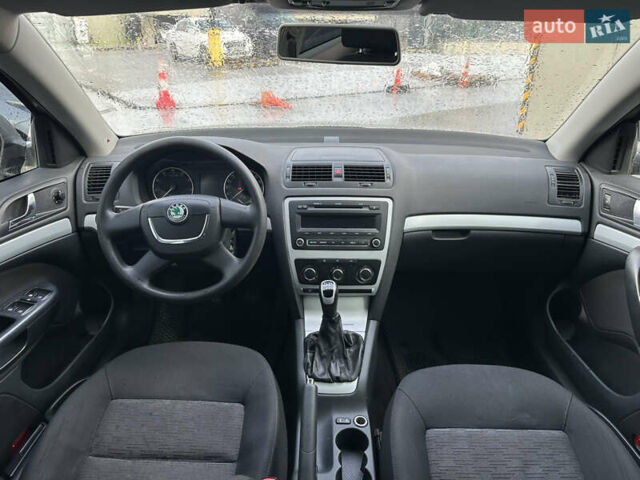 Бежевый Шкода Октавия, объемом двигателя 1.6 л и пробегом 242 тыс. км за 6800 $, фото 19 на Automoto.ua