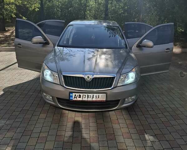 Бежевый Шкода Октавия, объемом двигателя 1.8 л и пробегом 209 тыс. км за 6500 $, фото 10 на Automoto.ua