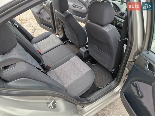 Бежевий Шкода Октавія, об'ємом двигуна 1.6 л та пробігом 188 тис. км за 6900 $, фото 18 на Automoto.ua