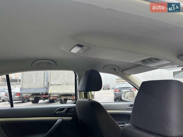 Бежевый Шкода Октавия, объемом двигателя 1.8 л и пробегом 250 тыс. км за 7500 $, фото 10 на Automoto.ua