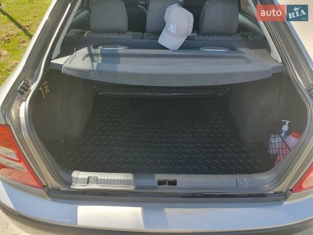 Шкода Октавия 2010 в Радехове на Automoto.ua Бежевый Шкода Октавия, объемом двигателя 1.6 л и пробегом 297 тыс. км за 6200 $, фото 6 на Automoto.ua