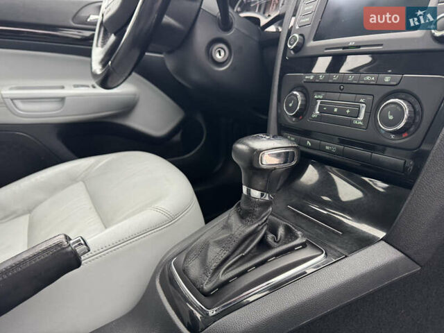 Бежевий Шкода Октавія, об'ємом двигуна 1.8 л та пробігом 231 тис. км за 8300 $, фото 17 на Automoto.ua