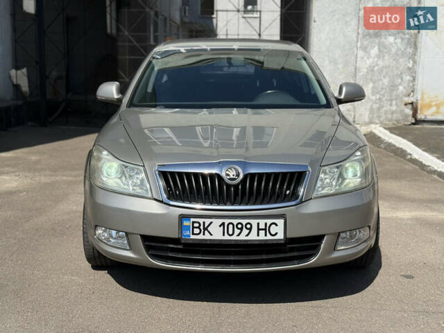 Бежевий Шкода Октавія, об'ємом двигуна 1.9 л та пробігом 278 тис. км за 6600 $, фото 5 на Automoto.ua