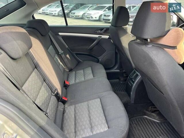 Бежевый Шкода Октавия, объемом двигателя 1.6 л и пробегом 214 тыс. км за 6790 $, фото 30 на Automoto.ua