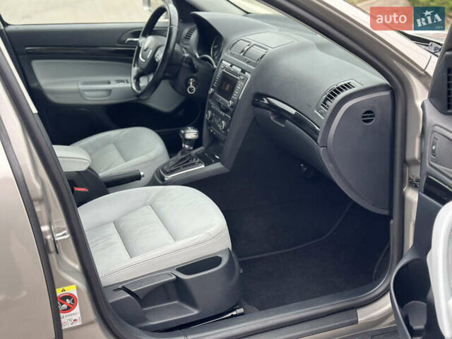 Бежевий Шкода Октавія, об'ємом двигуна 1.8 л та пробігом 231 тис. км за 9350 $, фото 40 на Automoto.ua