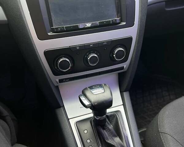 Бежевий Шкода Октавія, об'ємом двигуна 1.8 л та пробігом 170 тис. км за 7700 $, фото 25 на Automoto.ua