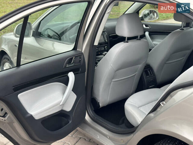 Бежевий Шкода Октавія, об'ємом двигуна 1.8 л та пробігом 231 тис. км за 9350 $, фото 34 на Automoto.ua