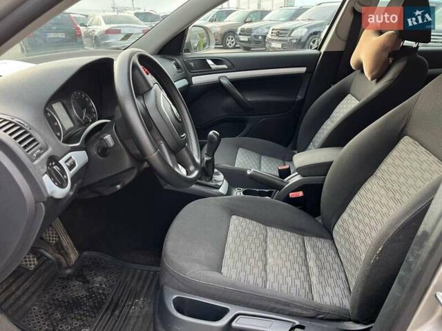 Бежевый Шкода Октавия, объемом двигателя 1.6 л и пробегом 214 тыс. км за 6790 $, фото 12 на Automoto.ua