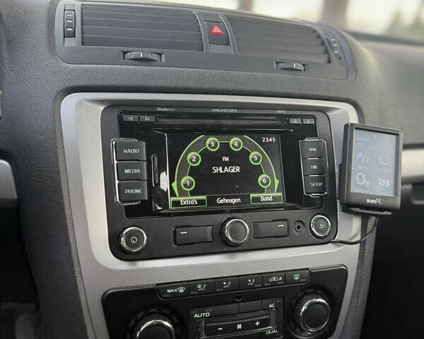 Бежевый Шкода Октавия, объемом двигателя 1.2 л и пробегом 255 тыс. км за 6700 $, фото 8 на Automoto.ua