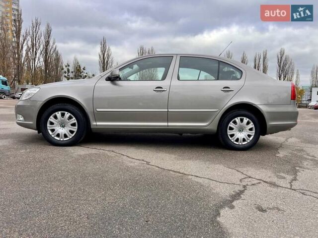 Бежевий Шкода Октавія, об'ємом двигуна 1.6 л та пробігом 59 тис. км за 10700 $, фото 15 на Automoto.ua