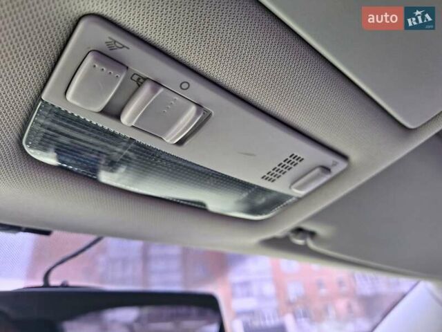 Бежевый Шкода Октавия, объемом двигателя 1.8 л и пробегом 106 тыс. км за 8450 $, фото 5 на Automoto.ua