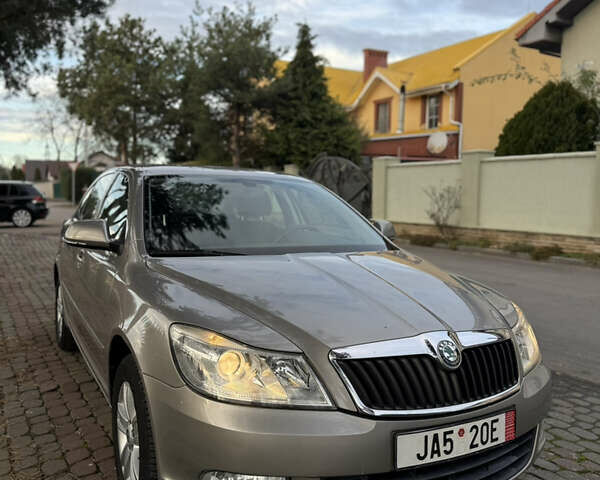 Бежевый Шкода Октавия, объемом двигателя 1.2 л и пробегом 255 тыс. км за 6700 $, фото 3 на Automoto.ua