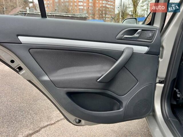 Бежевий Шкода Октавія, об'ємом двигуна 1.6 л та пробігом 59 тис. км за 10700 $, фото 39 на Automoto.ua