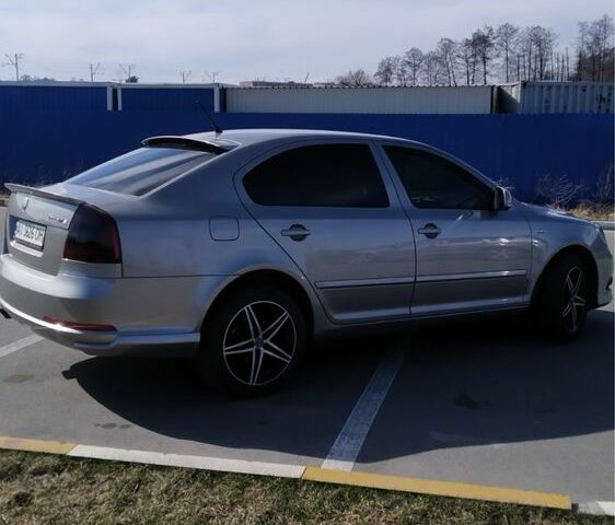 Шкода Октавія 2010 у Києві на Automoto.ua Бежевий Шкода Октавія, об'ємом двигуна 2 л та пробігом 270 тис. км за 8500 $, фото 5 на Automoto.ua
