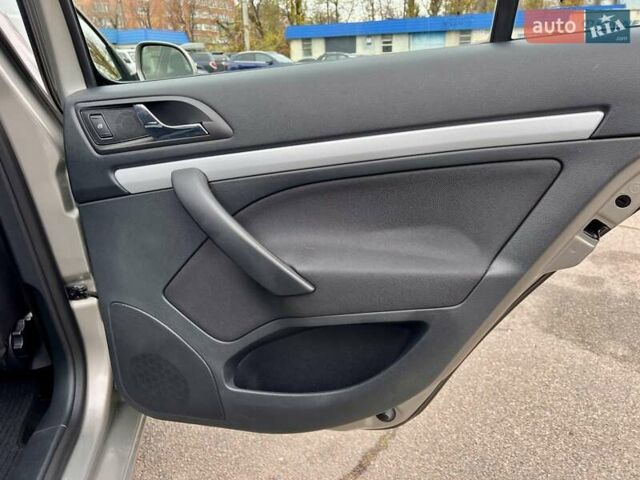 Бежевий Шкода Октавія, об'ємом двигуна 1.6 л та пробігом 59 тис. км за 10700 $, фото 42 на Automoto.ua