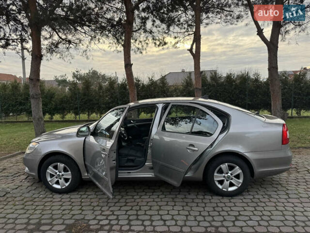 Бежевый Шкода Октавия, объемом двигателя 1.2 л и пробегом 255 тыс. км за 6700 $, фото 5 на Automoto.ua