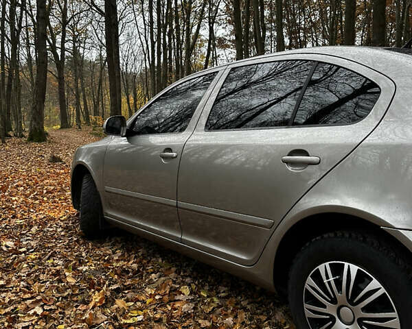 Бежевий Шкода Октавія, об'ємом двигуна 1.8 л та пробігом 302 тис. км за 6750 $, фото 4 на Automoto.ua