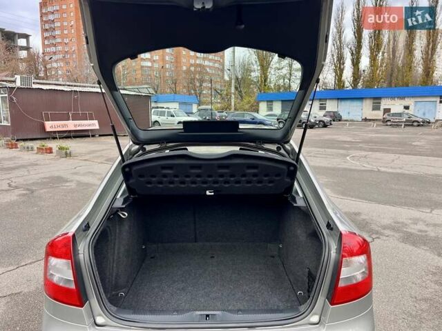 Бежевий Шкода Октавія, об'ємом двигуна 1.6 л та пробігом 59 тис. км за 10700 $, фото 46 на Automoto.ua