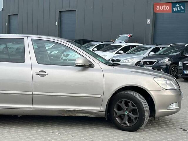 Бежевый Шкода Октавия, объемом двигателя 1.6 л и пробегом 214 тыс. км за 6790 $, фото 3 на Automoto.ua