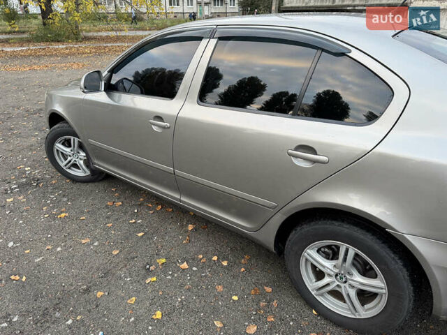 Бежевый Шкода Октавия, объемом двигателя 1.8 л и пробегом 173 тыс. км за 6500 $, фото 6 на Automoto.ua