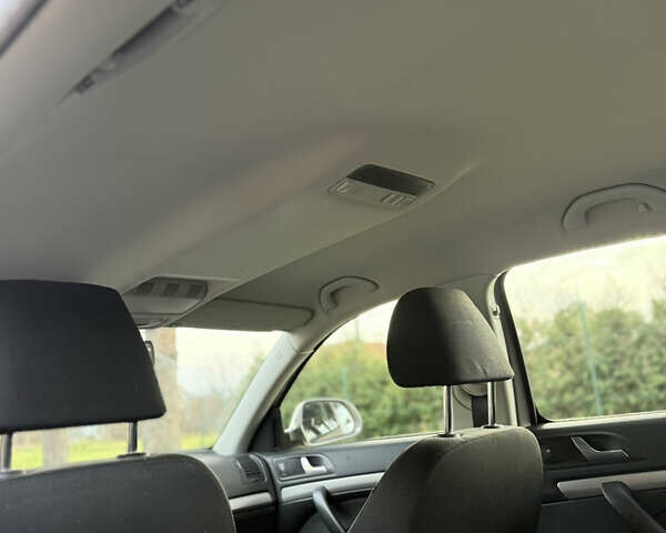 Бежевый Шкода Октавия, объемом двигателя 1.2 л и пробегом 255 тыс. км за 6700 $, фото 15 на Automoto.ua