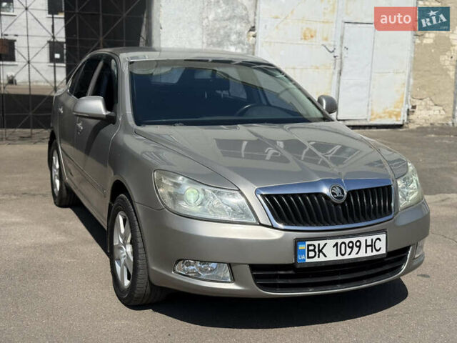 Бежевий Шкода Октавія, об'ємом двигуна 1.9 л та пробігом 278 тис. км за 6600 $, фото 8 на Automoto.ua