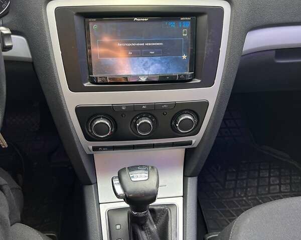 Бежевий Шкода Октавія, об'ємом двигуна 1.8 л та пробігом 170 тис. км за 7700 $, фото 22 на Automoto.ua