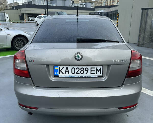 Бежевый Шкода Октавия, объемом двигателя 1.6 л и пробегом 242 тыс. км за 6800 $, фото 4 на Automoto.ua