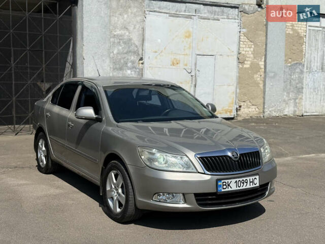 Бежевий Шкода Октавія, об'ємом двигуна 1.9 л та пробігом 278 тис. км за 6600 $, фото 9 на Automoto.ua