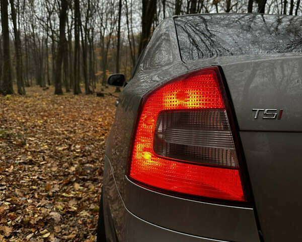 Бежевий Шкода Октавія, об'ємом двигуна 1.8 л та пробігом 302 тис. км за 6750 $, фото 5 на Automoto.ua