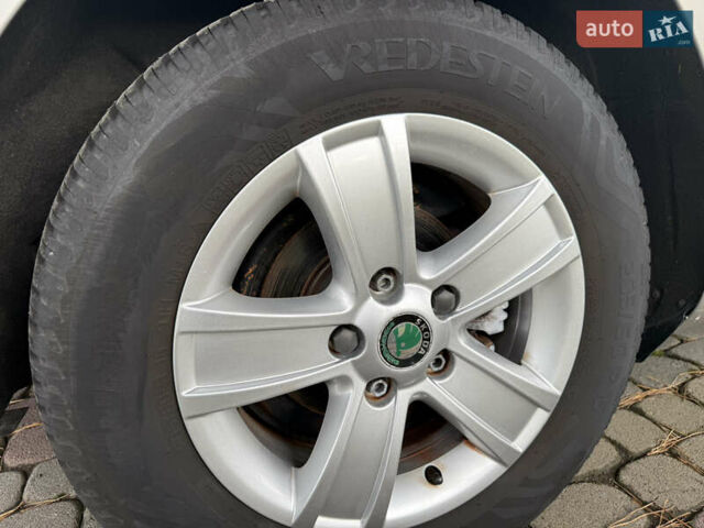 Бежевый Шкода Октавия, объемом двигателя 1.2 л и пробегом 255 тыс. км за 6700 $, фото 18 на Automoto.ua