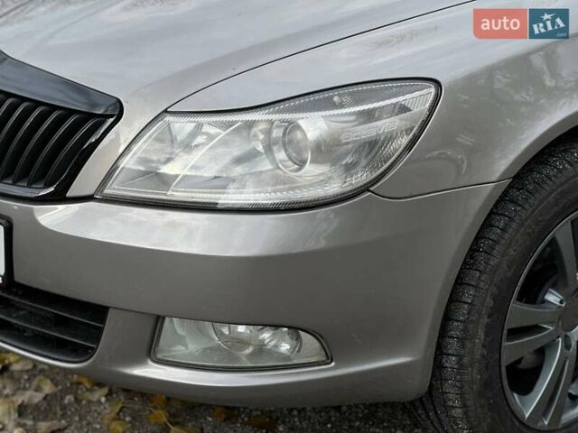 Бежевий Шкода Октавія, об'ємом двигуна 1.8 л та пробігом 170 тис. км за 7700 $, фото 5 на Automoto.ua
