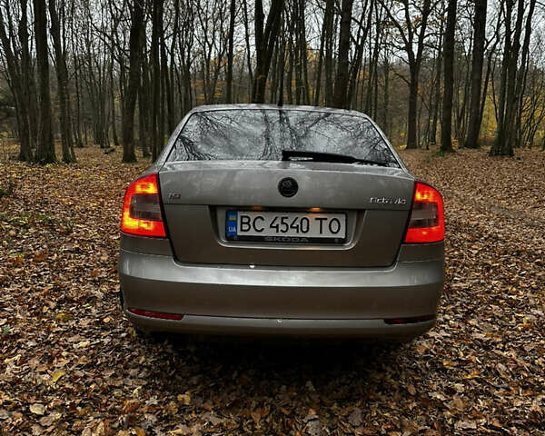 Бежевий Шкода Октавія, об'ємом двигуна 1.8 л та пробігом 302 тис. км за 6750 $, фото 6 на Automoto.ua