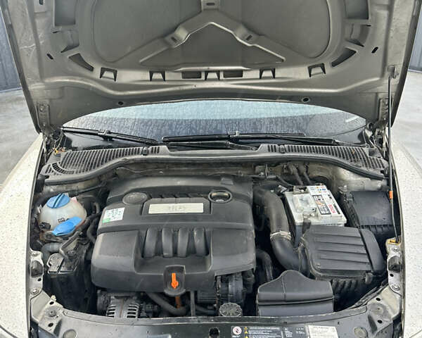 Бежевый Шкода Октавия, объемом двигателя 1.6 л и пробегом 242 тыс. км за 6800 $, фото 24 на Automoto.ua