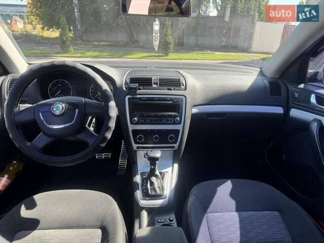 Бежевый Шкода Октавия, объемом двигателя 1.8 л и пробегом 212 тыс. км за 7999 $, фото 12 на Automoto.ua