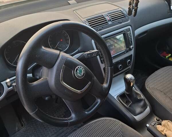 Бежевый Шкода Октавия, объемом двигателя 1.8 л и пробегом 209 тыс. км за 6500 $, фото 7 на Automoto.ua