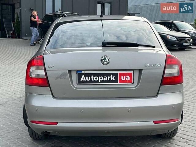 Бежевый Шкода Октавия, объемом двигателя 1.6 л и пробегом 214 тыс. км за 6790 $, фото 7 на Automoto.ua