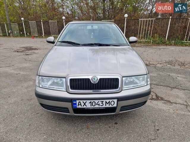 Бежевий Шкода Октавія, об'ємом двигуна 1.6 л та пробігом 188 тис. км за 6900 $, фото 1 на Automoto.ua