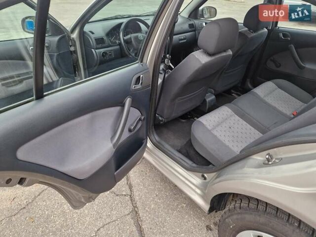 Бежевий Шкода Октавія, об'ємом двигуна 1.6 л та пробігом 188 тис. км за 6900 $, фото 13 на Automoto.ua