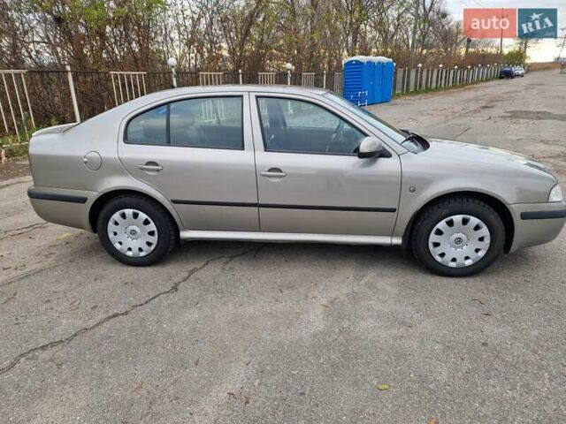 Бежевий Шкода Октавія, об'ємом двигуна 1.6 л та пробігом 188 тис. км за 6900 $, фото 6 на Automoto.ua