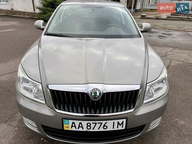 Бежевий Шкода Октавія, об'ємом двигуна 1.6 л та пробігом 59 тис. км за 10700 $, фото 12 на Automoto.ua