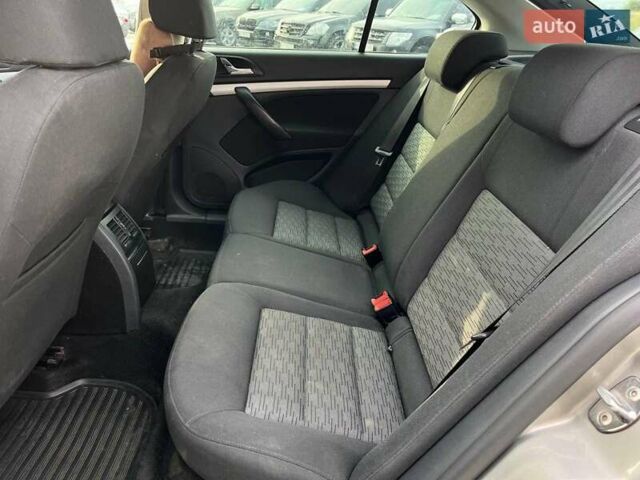 Бежевый Шкода Октавия, объемом двигателя 1.6 л и пробегом 214 тыс. км за 6790 $, фото 23 на Automoto.ua