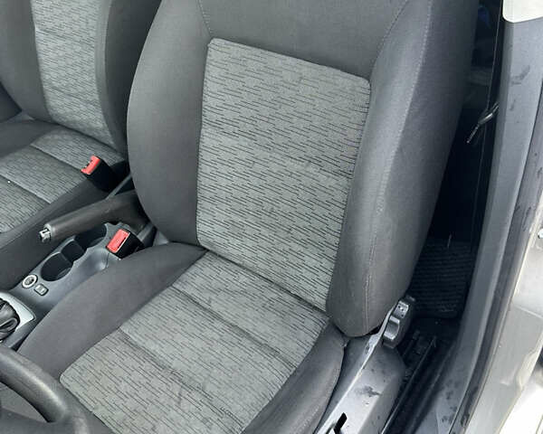 Бежевый Шкода Октавия, объемом двигателя 1.6 л и пробегом 242 тыс. км за 6800 $, фото 15 на Automoto.ua