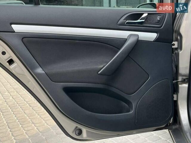 Бежевый Шкода Октавия, объемом двигателя 1.6 л и пробегом 214 тыс. км за 6790 $, фото 29 на Automoto.ua